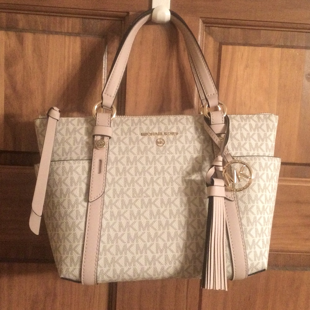 NWOT MICHAEL KORS small satchel/crossbody